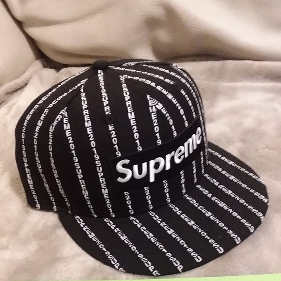 --SOLD--Supreme Text Stripe New Era Black SZ.7 3/8 - Picture 2 of 4